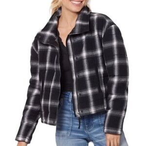 Evereve Lucy Women's Plaid Cropped Jacket Size Small Quilted Insulated